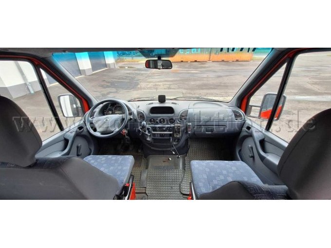 Innenraum Fahrer- und Beifahrerbereich