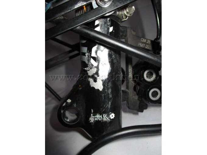 Ansicht Federgabel mit Lackabplatzungen