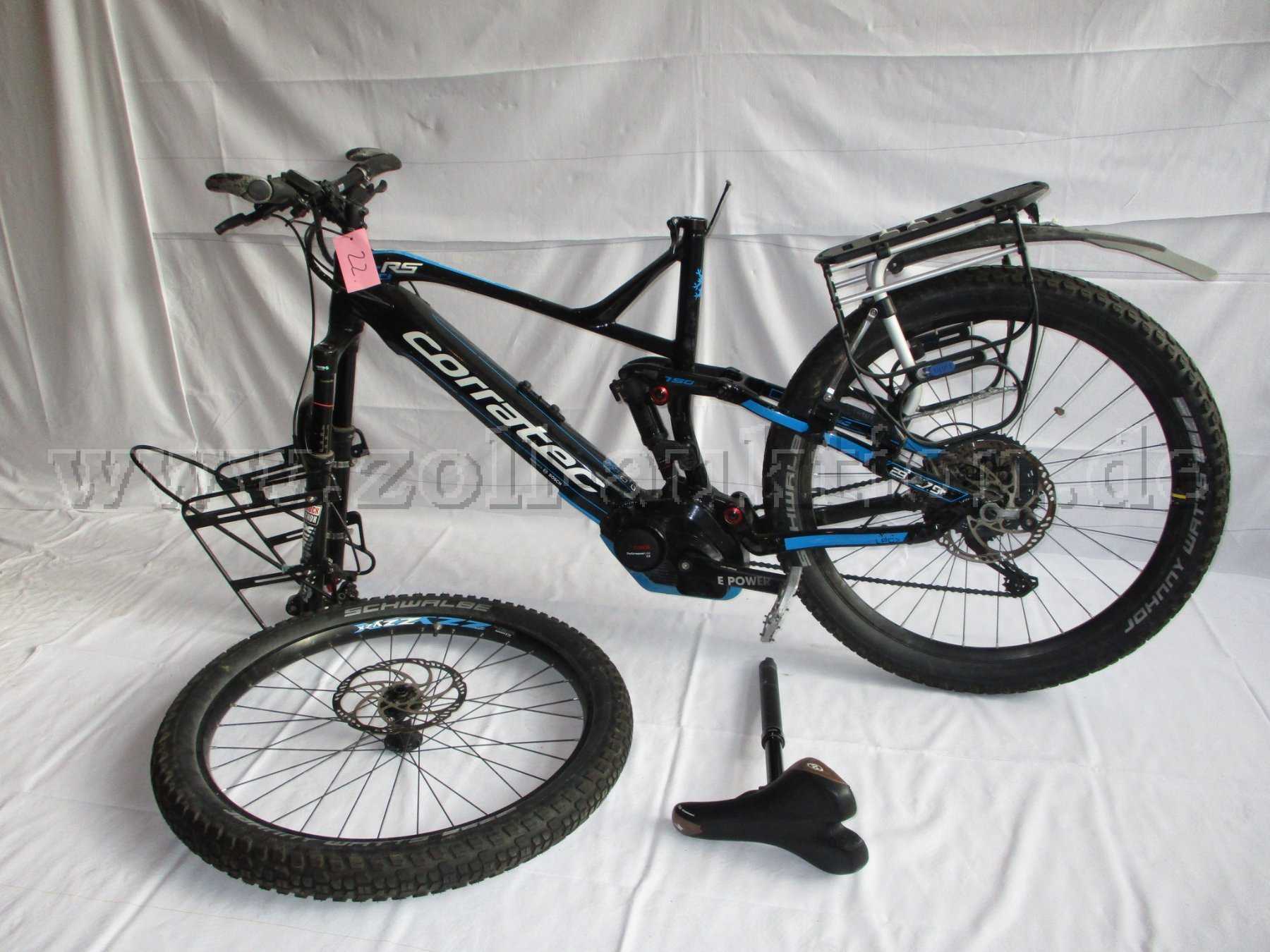 Vollansicht E-Mountainbike Corratec
