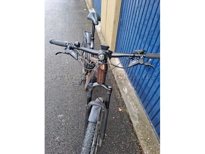 Vorderansicht des Auktionsgegenstandes