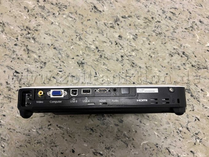 Ansicht der Rückseite mit Anschlüssen