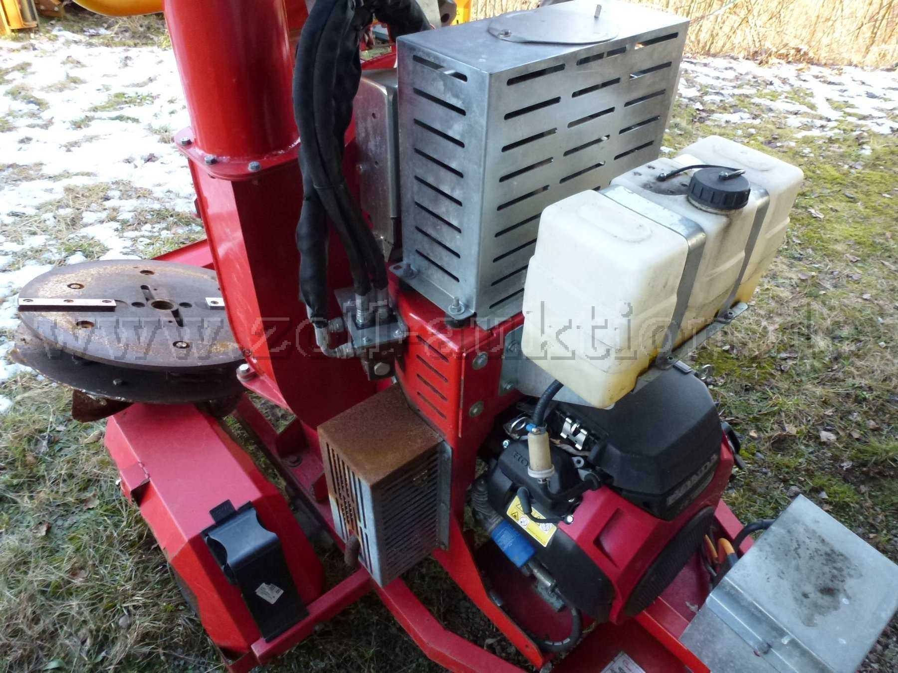 Teilansicht Kraftstoffbehälter usw.