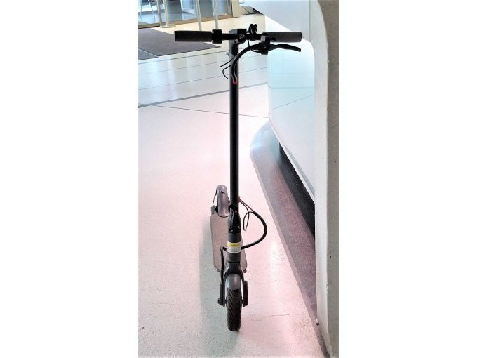 1 E-Scooter; AOVO Electro-Scooter; Model: M1Pro; 8,5“ Reifen – foto 14 – kavel bij Zoll-Auktion, Frankfurt am Main