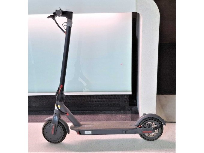 1 E-Scooter; AOVO Electro-Scooter; Model: M1Pro; 8,5“ Reifen – foto 2 – kavel bij Zoll-Auktion, Frankfurt am Main