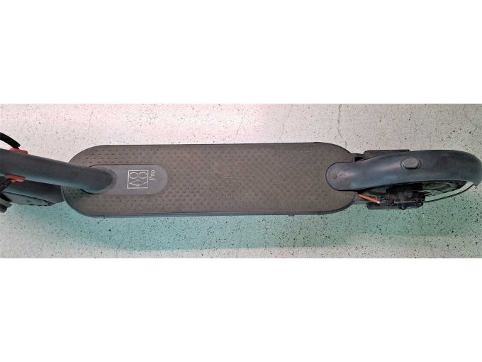 1 E-Scooter; AOVO Electro-Scooter; Model: M1Pro; 8,5“ Reifen – foto 13 – kavel bij Zoll-Auktion, Frankfurt am Main