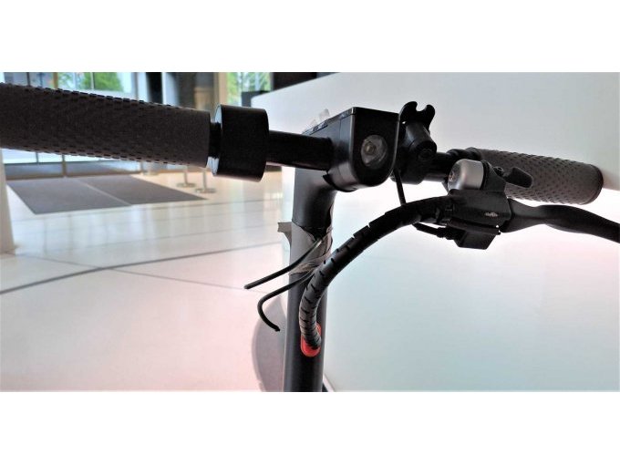 1 E-Scooter; AOVO Electro-Scooter; Model: M1Pro; 8,5“ Reifen – foto 16 – kavel bij Zoll-Auktion, Frankfurt am Main