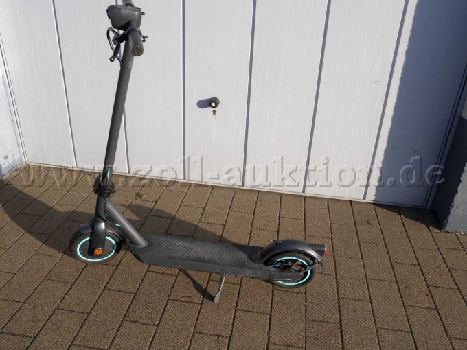 Gesamtansicht von links