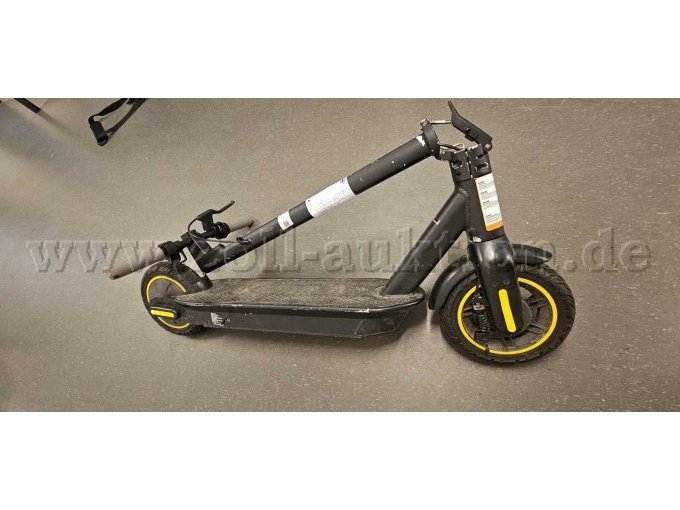 Ansicht E-Scooter im zusammengeklappten Zustand
