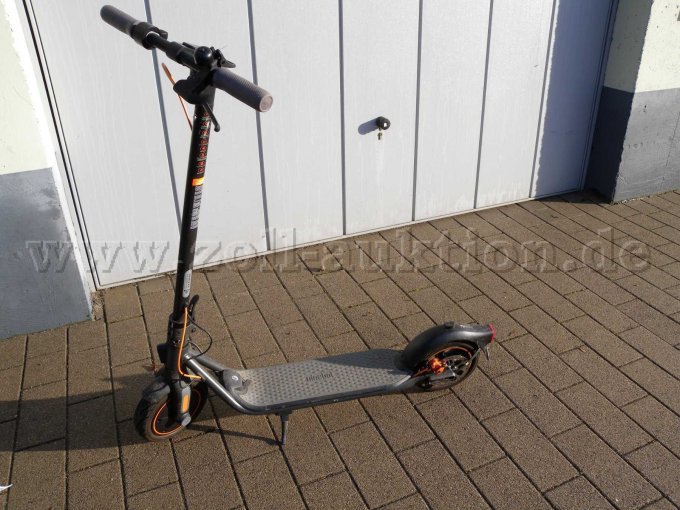 Gesamtansicht von links