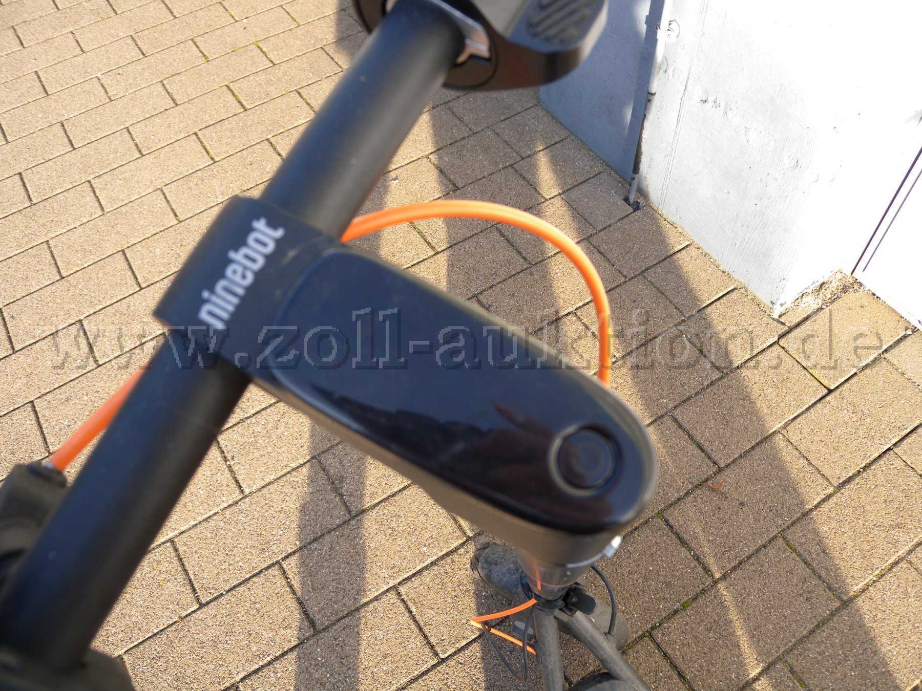 Nahaufnahme Lenker von hinten