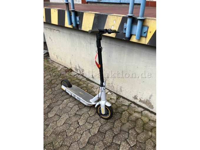 Scooter von vorne