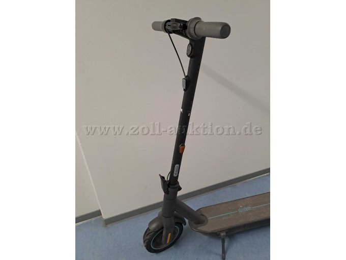 Detailansicht Lenker und Vorderrad