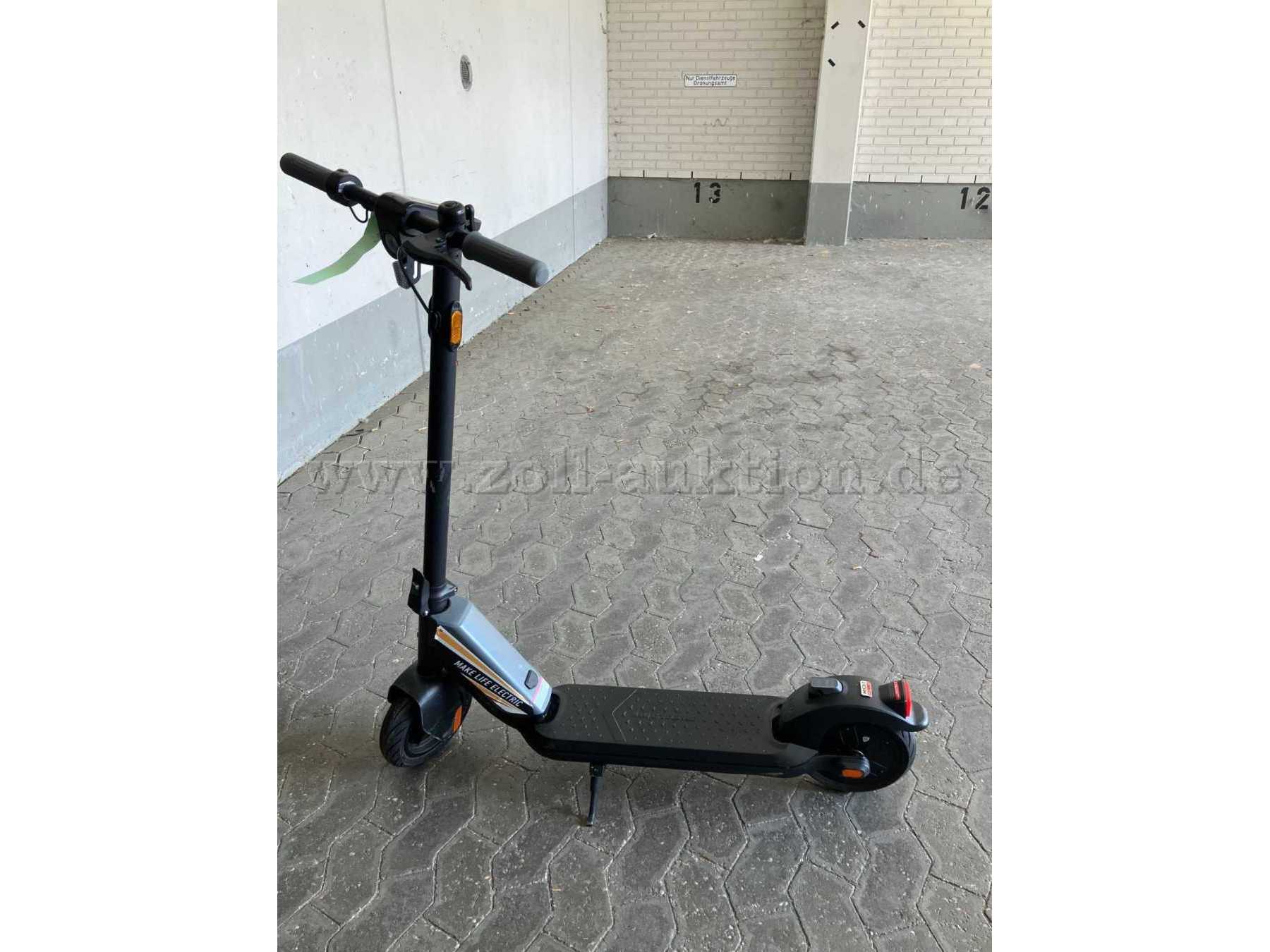 Scooter von der Seite