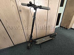 Frontansicht E-Scooter, Frontlicht