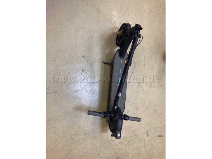 E-Scooter zusammengeklappt