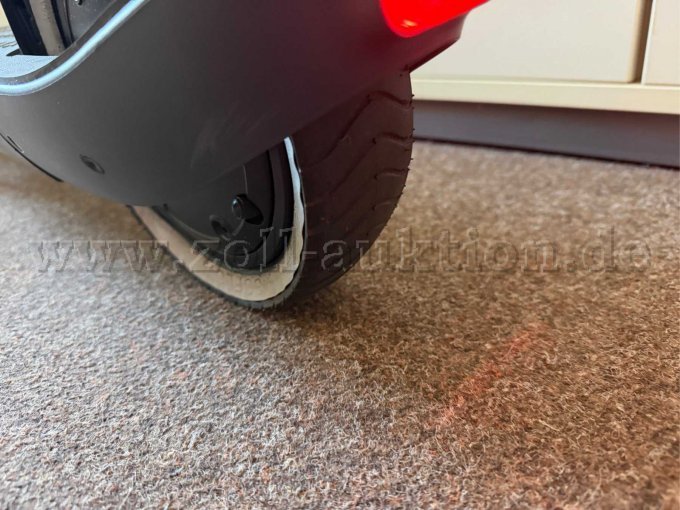 1 E-Scooter, SoFlow SO One, wenig gebraucht, defekt – foto 9 – kavel bij Zoll-Auktion, Pirna