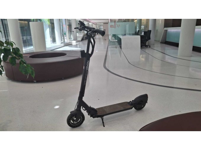 1 E-Scooter; The-Urban