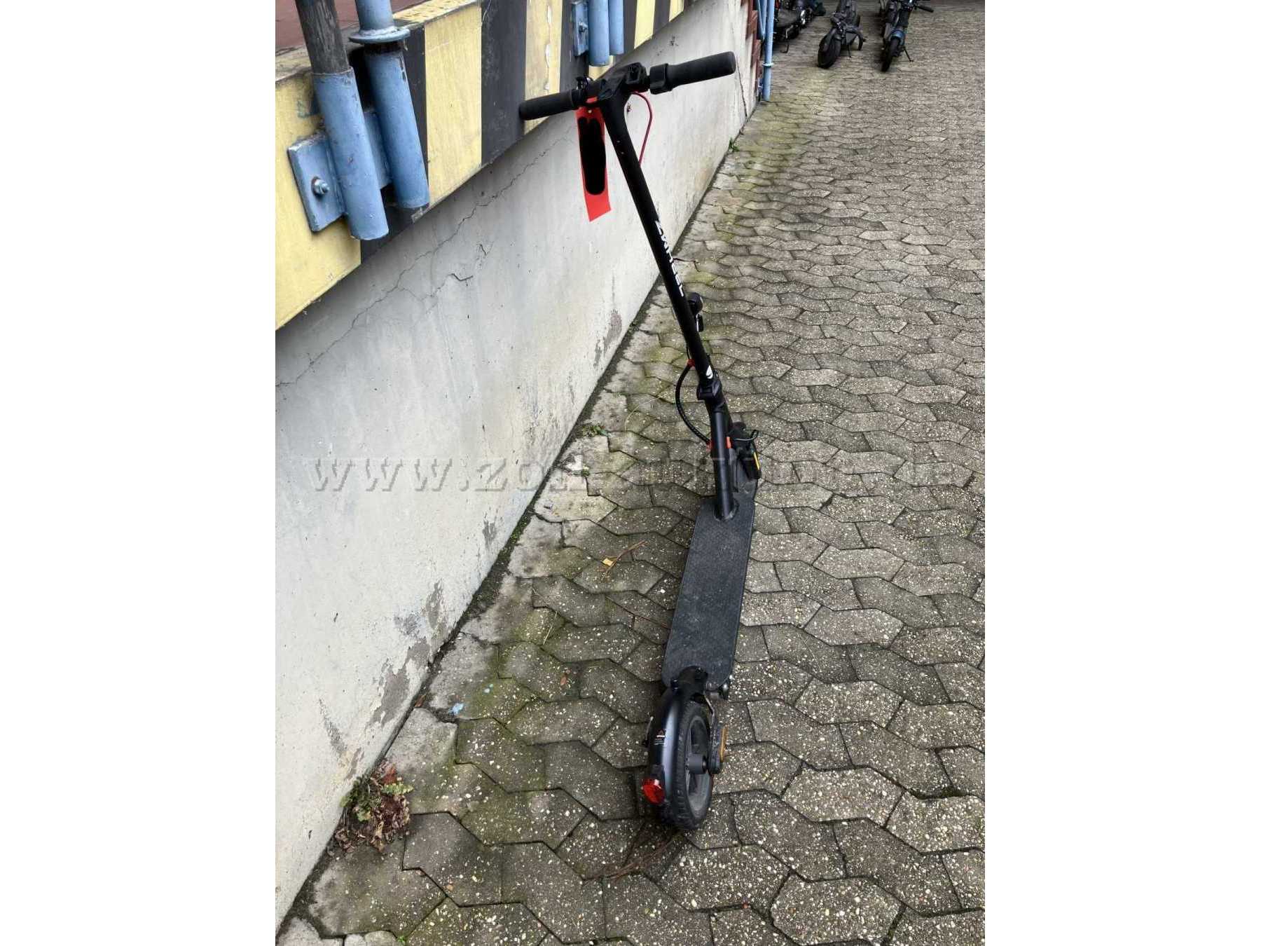 Scooter von hinten