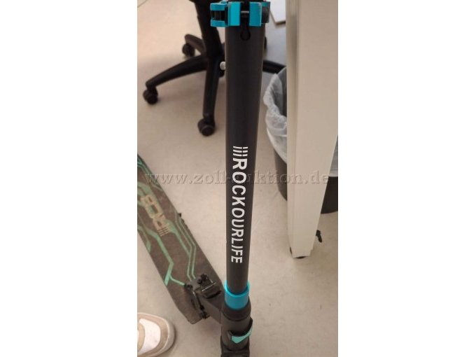 RCB R15 Elektroroller