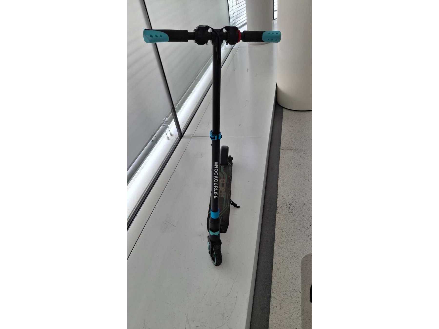 RCB R15 Elektroroller