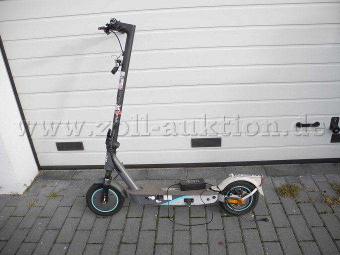 Gesamtansicht von links Gesamtansicht von links