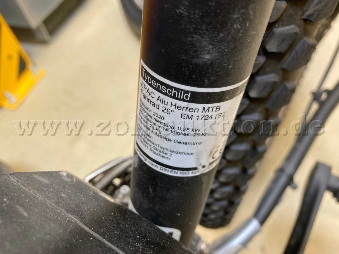 Typenschild am  Sitzrohr