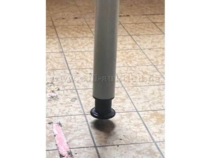 höhenverstellbarer Fuß