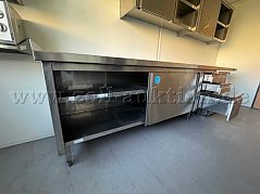 Arbeitsplatte Groß mit Unterschränken