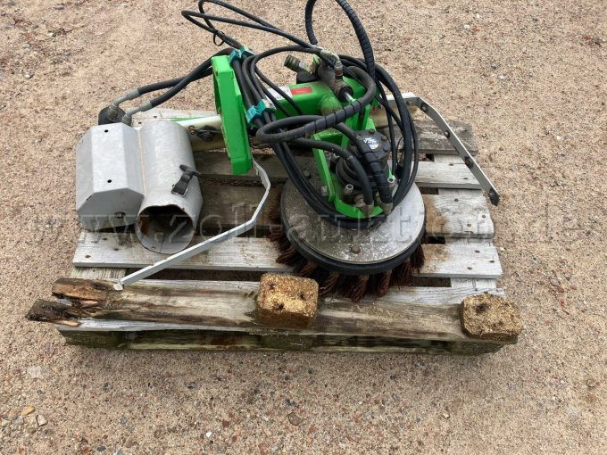 1 Egholm 2100 Geräteträger mit diversen Anbaugeräten – foto 18 – kavel bij Zoll-Auktion, Norderstedt