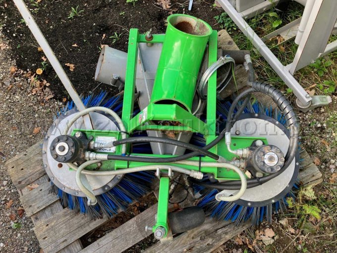 1 Egholm 2100 Geräteträger mit diversen Anbaugeräten – foto 10 – kavel bij Zoll-Auktion, Norderstedt