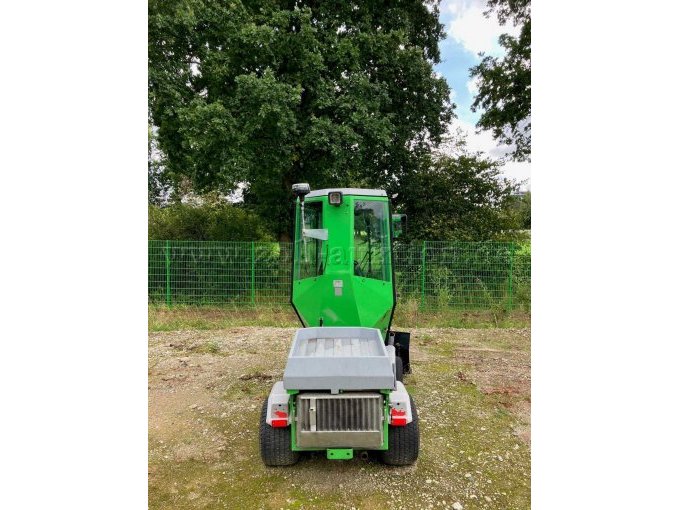 1 Egholm 2100 Geräteträger mit diversen Anbaugeräten – foto 3 – kavel bij Zoll-Auktion, Norderstedt