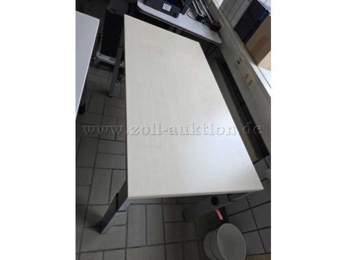 Holztisch