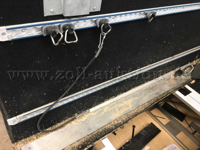 Laufschienen oben links