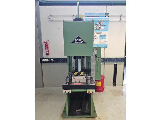 Einständerpresse, Vorderansicht