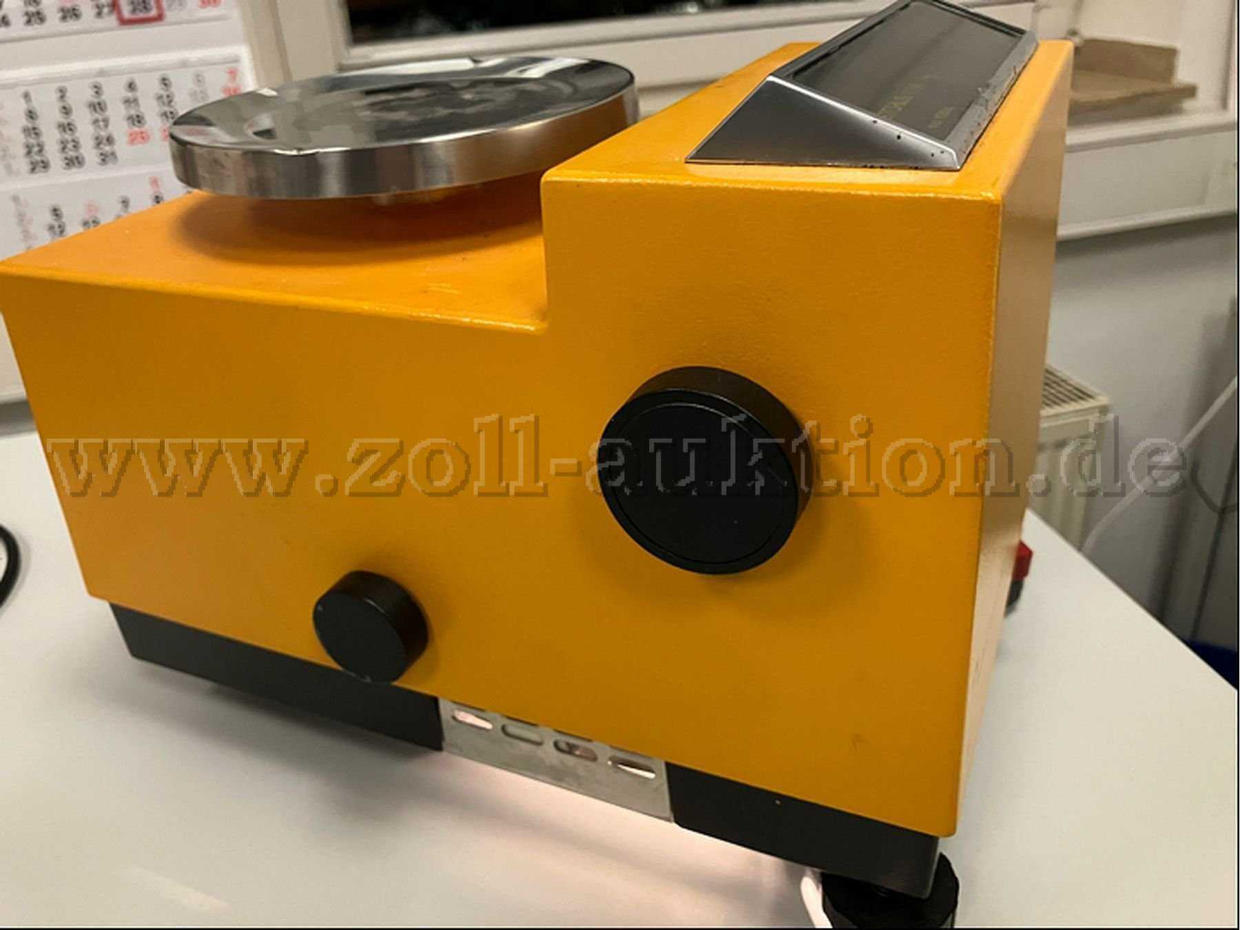 Seitenansicht rechts schräg