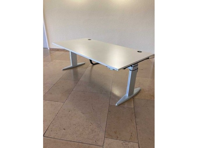 Schreibtisch Front