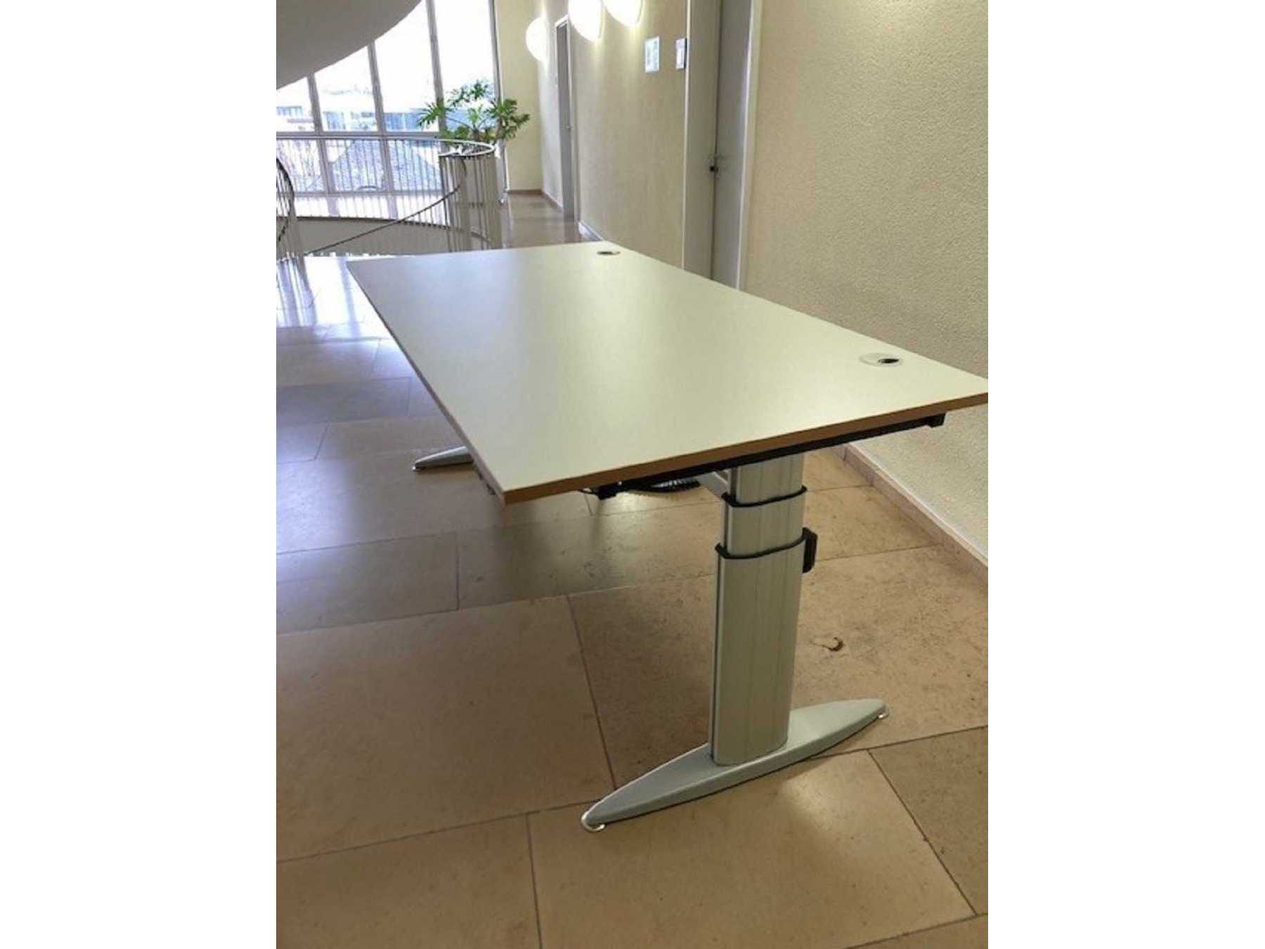 Elektr. Schreibtisch