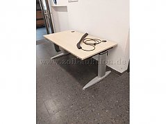 Komplette Ansicht Tisch