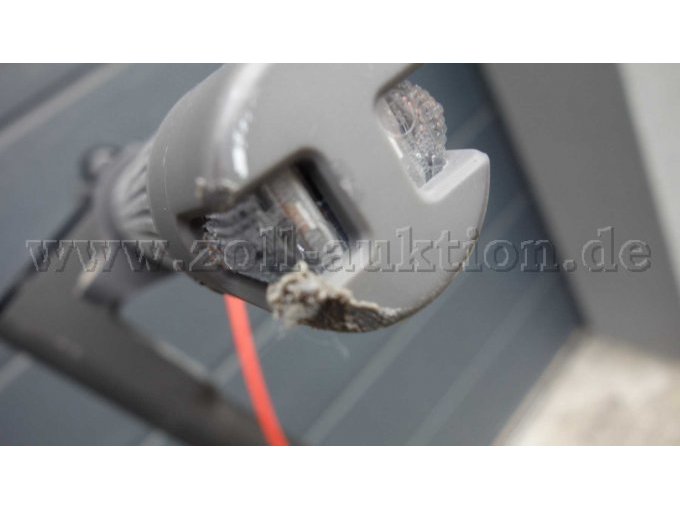 Gebrauchsspuren, Kunststoff beschädigt Blinker rechte Seite