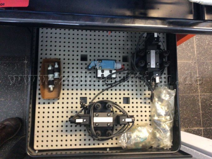 Schublade 1
hinten