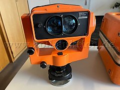 Geodimeter Ansicht Vorderseite