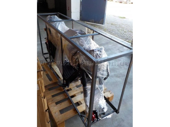 Roller in Transportgerüst