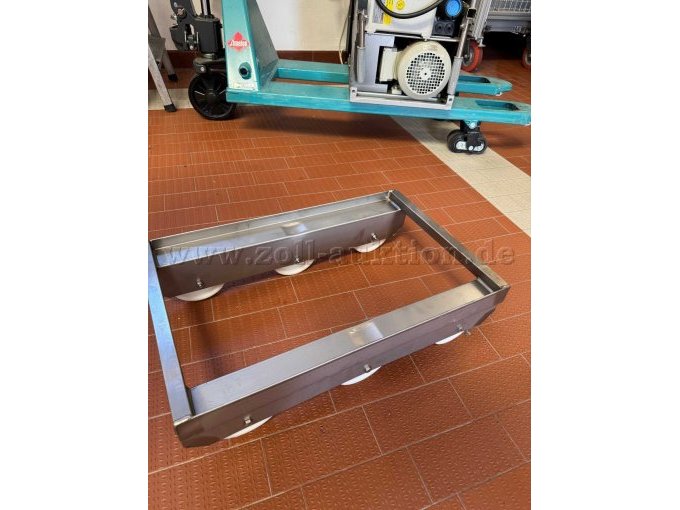 Rollwagen für Pumpe