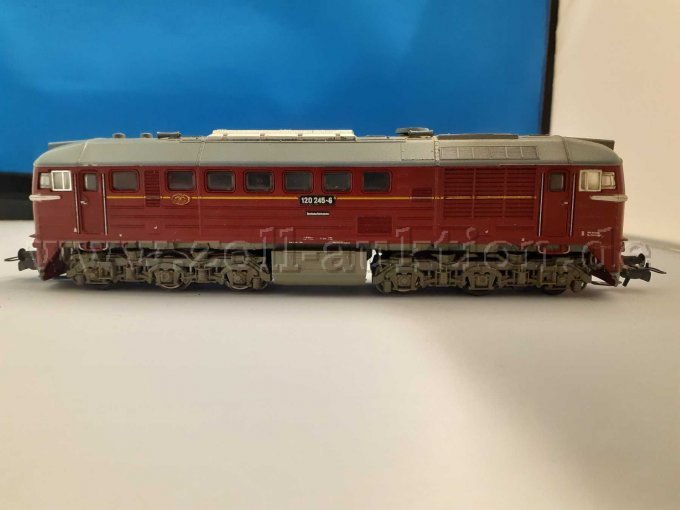 Em BR 120 245-6 Diesellok, Seite 2