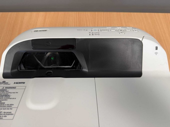 Epson EB-575W Ultra-Kurzdistanz-Beamer
Ansicht der Lampe