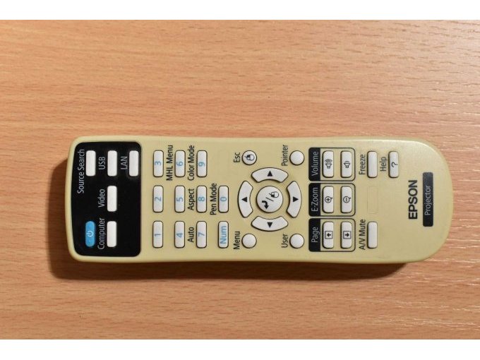 Epson EB-575W Ultra-Kurzdistanz-Beamer
Fernbedienung