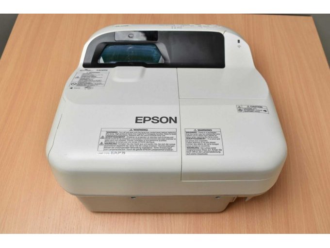 Epson EB-575W Ultra-Kurzdistanz-Beamer
Ansicht von hinten