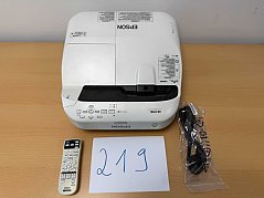 Epson EB-575W Ultra-Kurzdistanz-Beamer mit Stromkabel und Fernbedienung