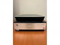 Fotoscanner: EPSON Perfection V 750 Pro - Ansicht von vorne