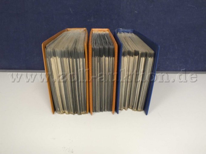 Gesamtansicht der Auktionsware  Ersttagsbriefe, 3 Alben, DDR, Verschiedene Motive